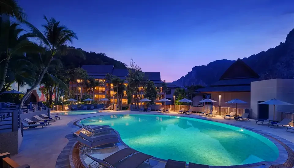 هتل هالیدی این ریزورت کرابی